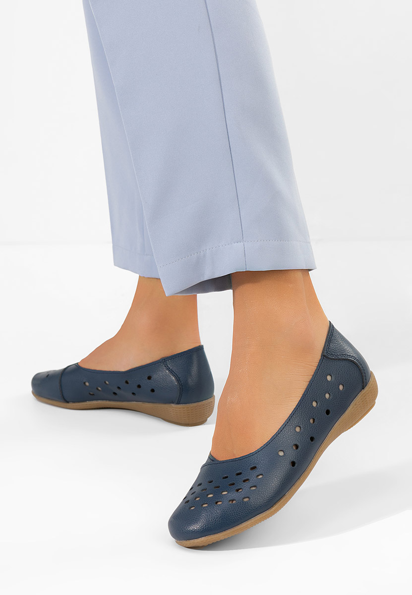 Granatowe balerinki skórzane Andeia