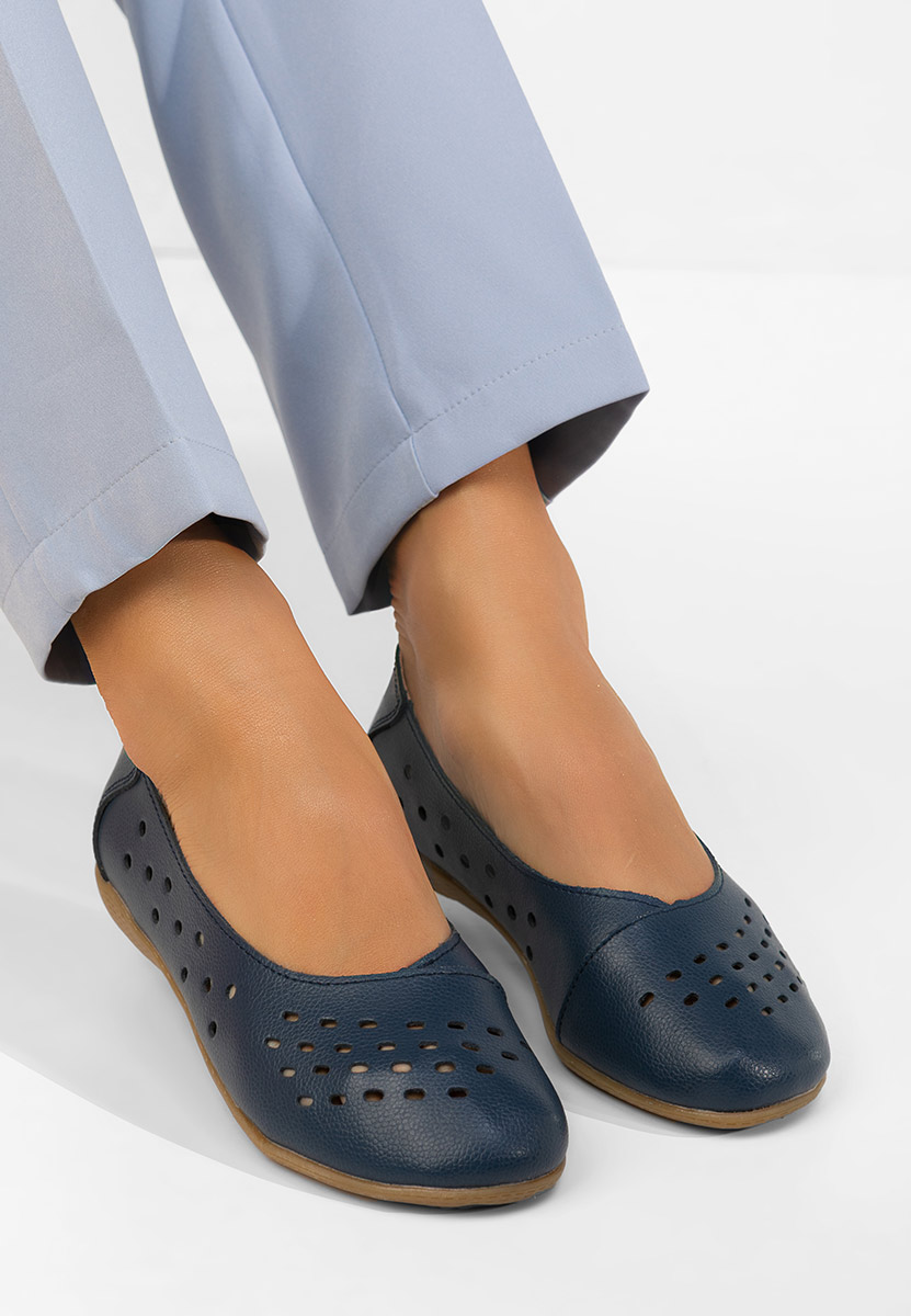 Granatowe balerinki skórzane Andeia