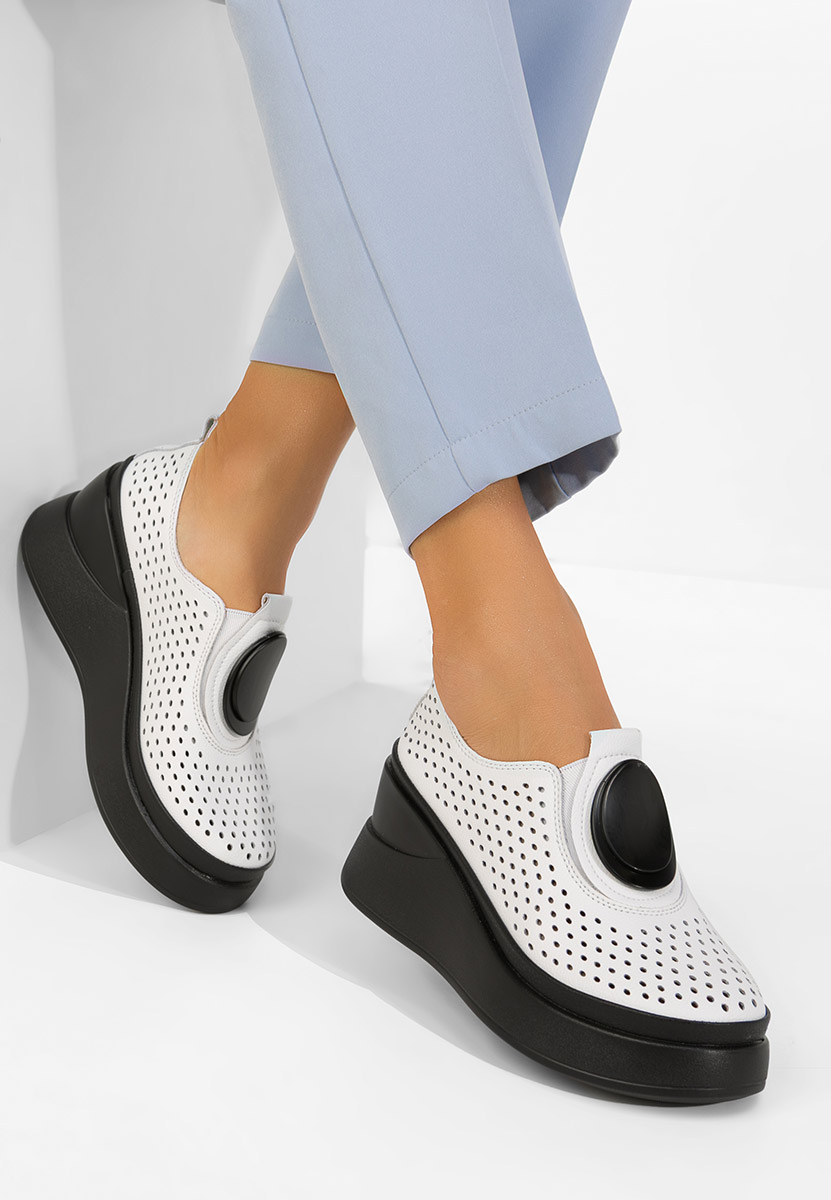 Białe półbuty na platformie Aleksa