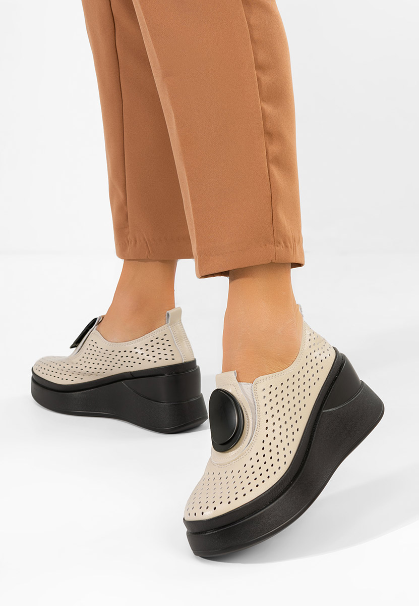 Beżowe półbuty na platformie Aleksa