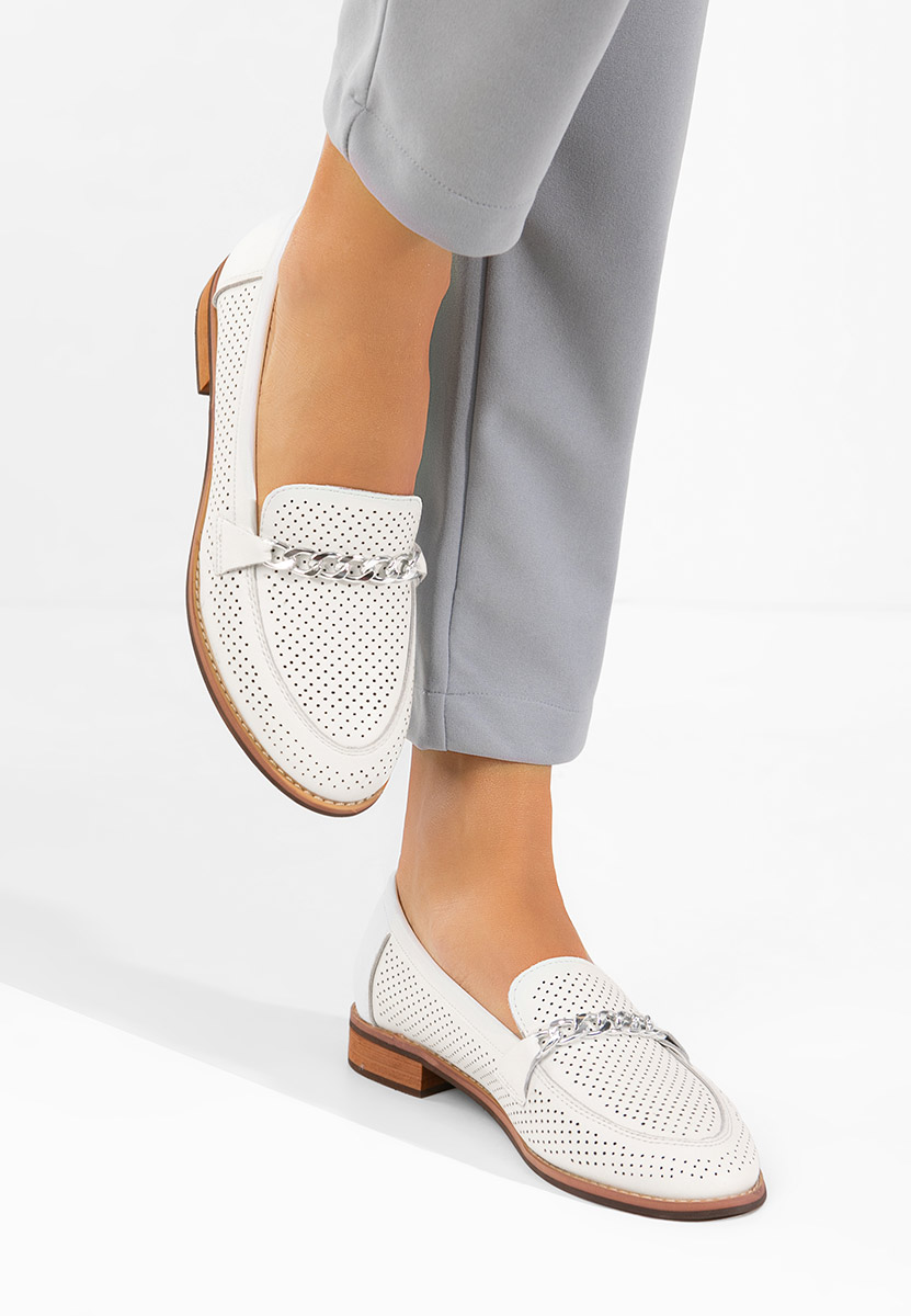 Białe loafers damskie Gaynelia
