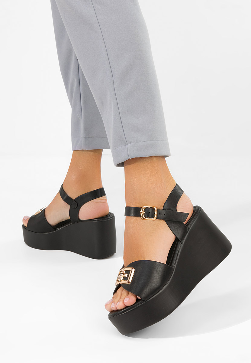 Czarne sandały na platformie Geogiana