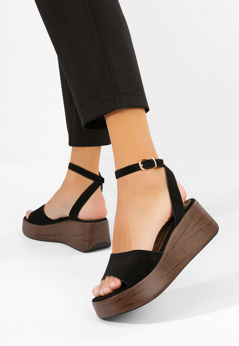 Czarne sandały na platformie Ysaria