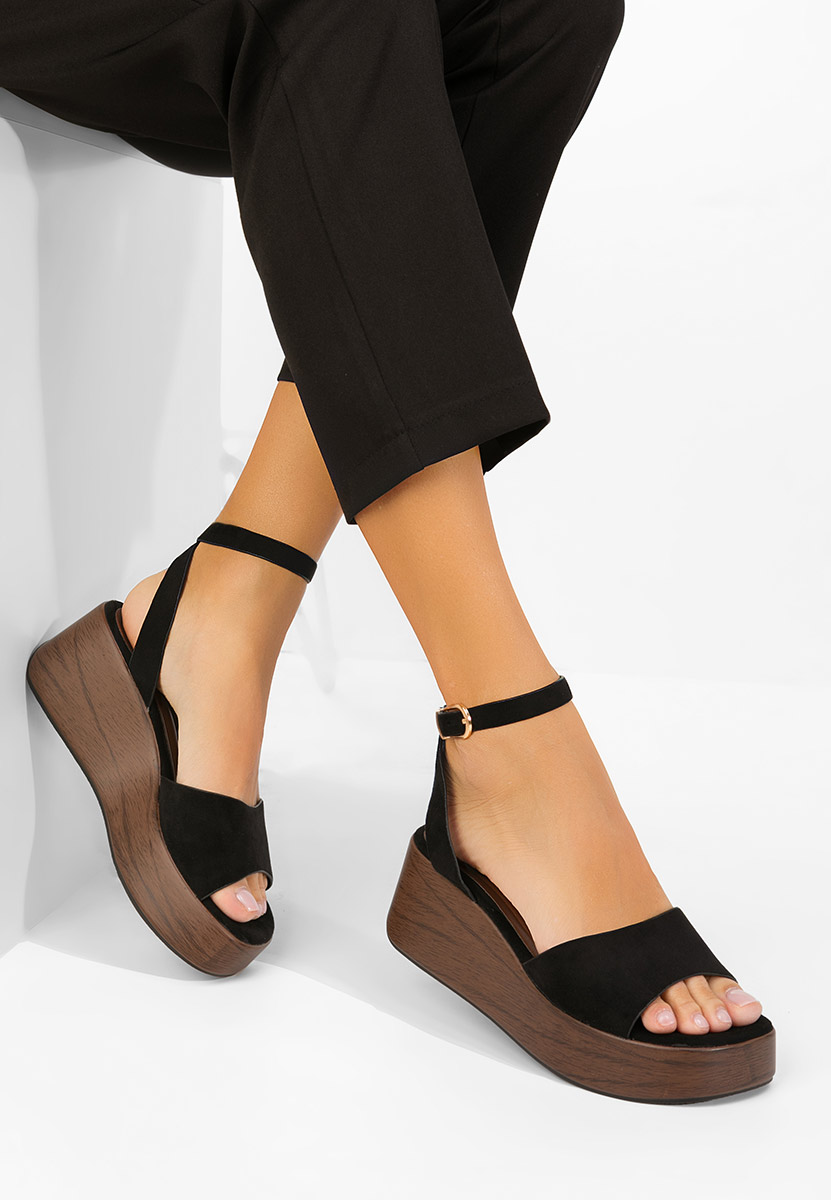 Czarne sandały na platformie Ysaria