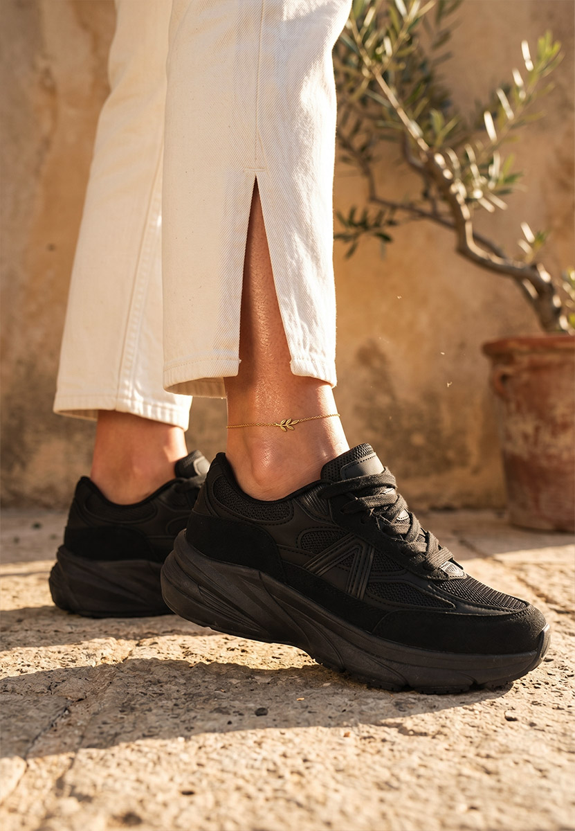 Czarne sneakersy damskie Sidonya