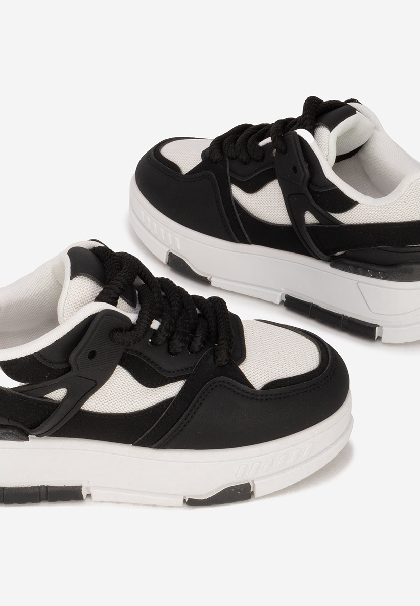 Czarne sneakersy na platformie Rosallia