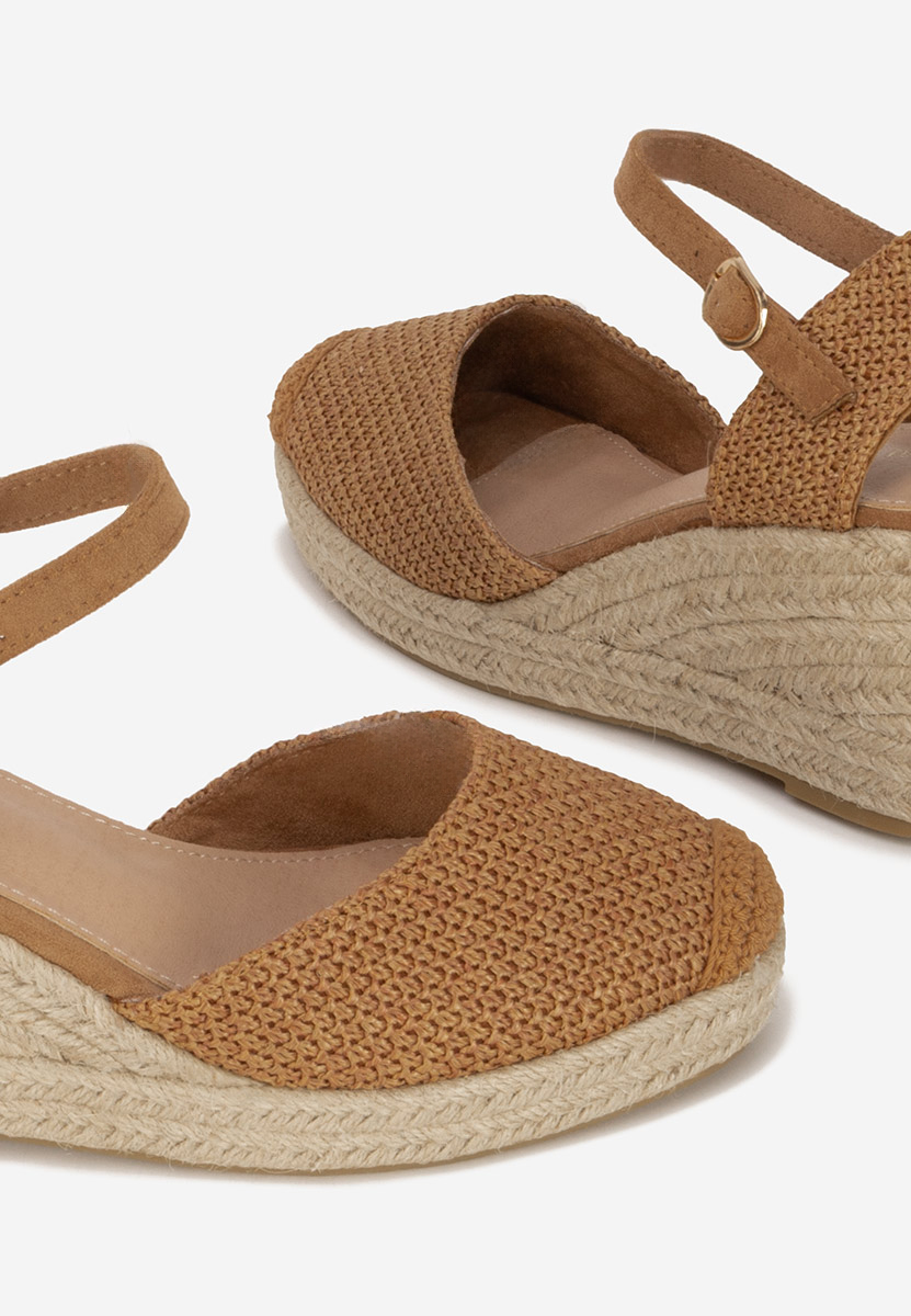 Camelowe espadryle na koturnie Paty