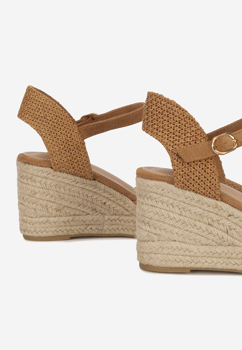 Camelowe espadryle na koturnie Paty