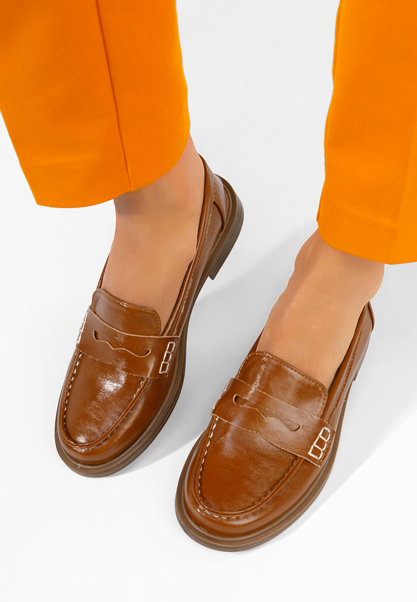 Camelowe mokasyny damskie Zayrie