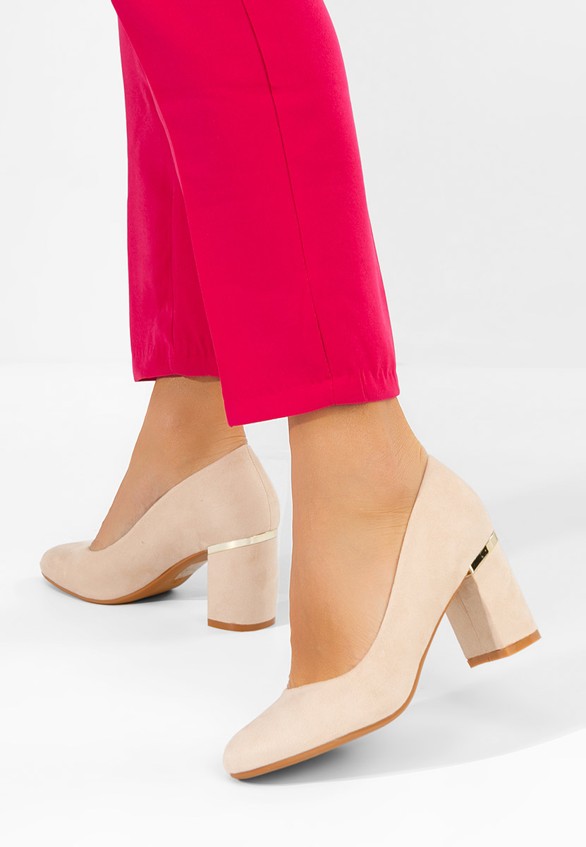 Beżowe czółenka na słupku Izaya