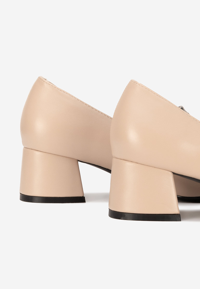 Beżowe czółenka na słupku Blety