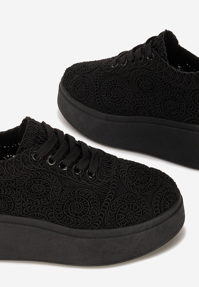 Czarne sneakersy na platformie Anneira