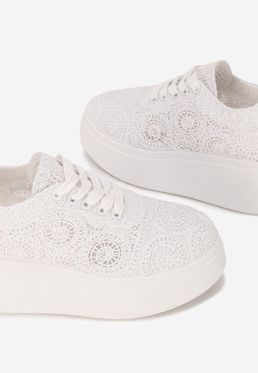 Białe sneakersy na platformie Anneira