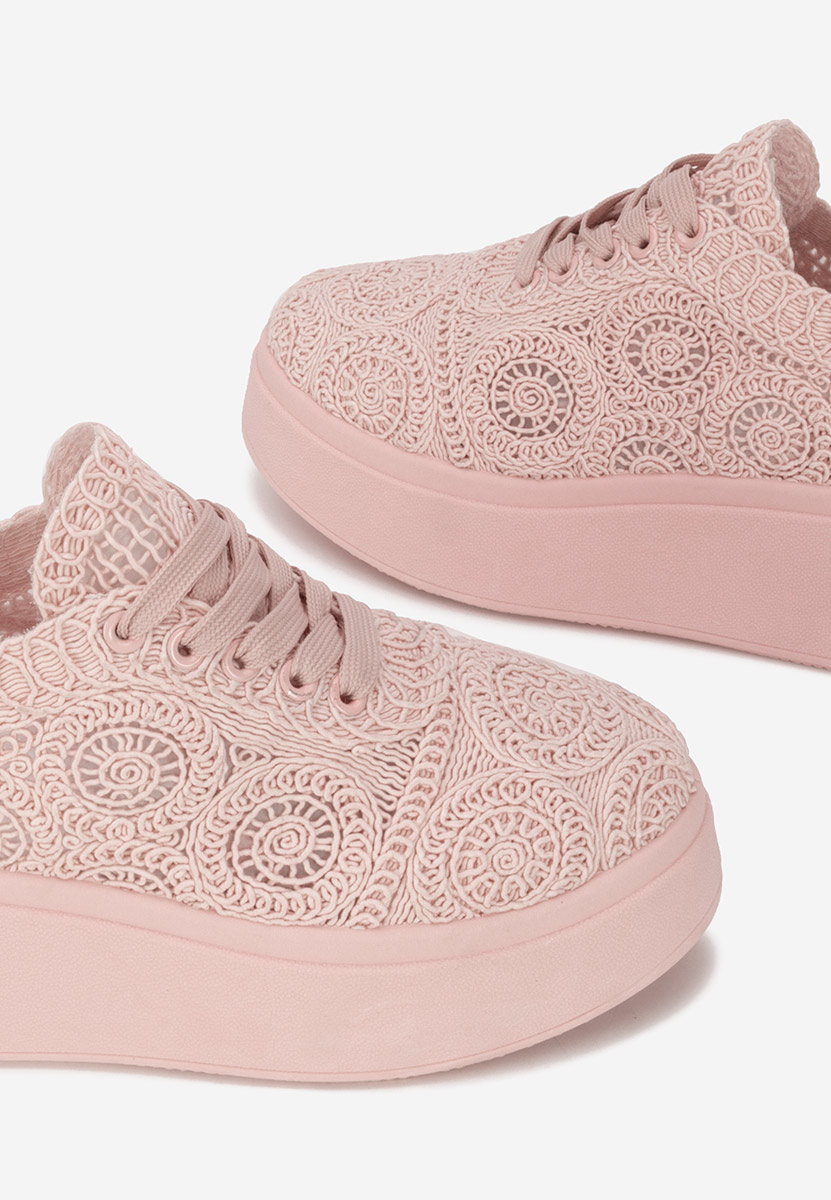 Różowe sneakersy na platformie Anneira