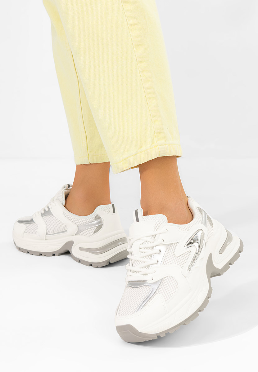 Białe sneakersy na koturnie Ismira