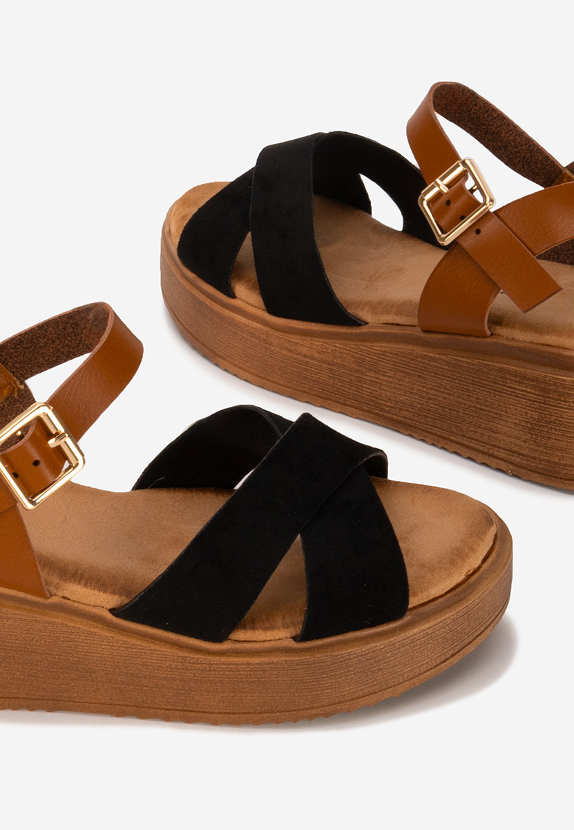 Czarne sandały na platformie Minellia