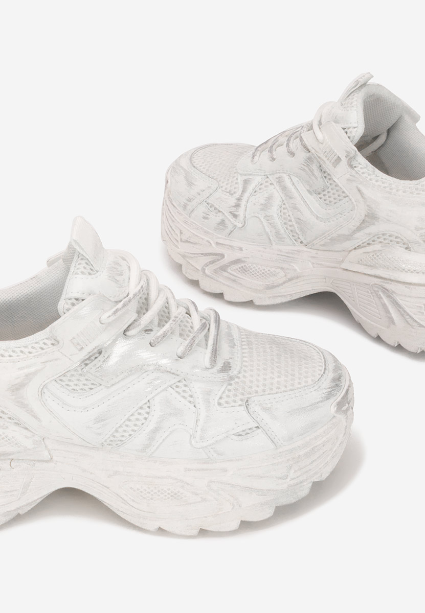 Białe sneakersy na platformie Yalda