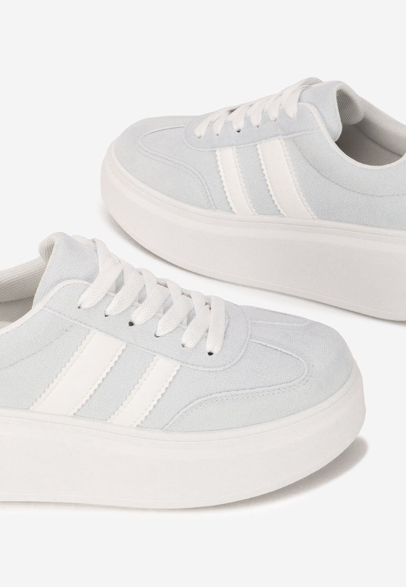 Niebieskie sneakersy na platformie Semana