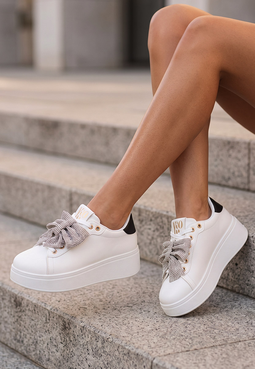 Białe sneakersy na platformie Hermila V3