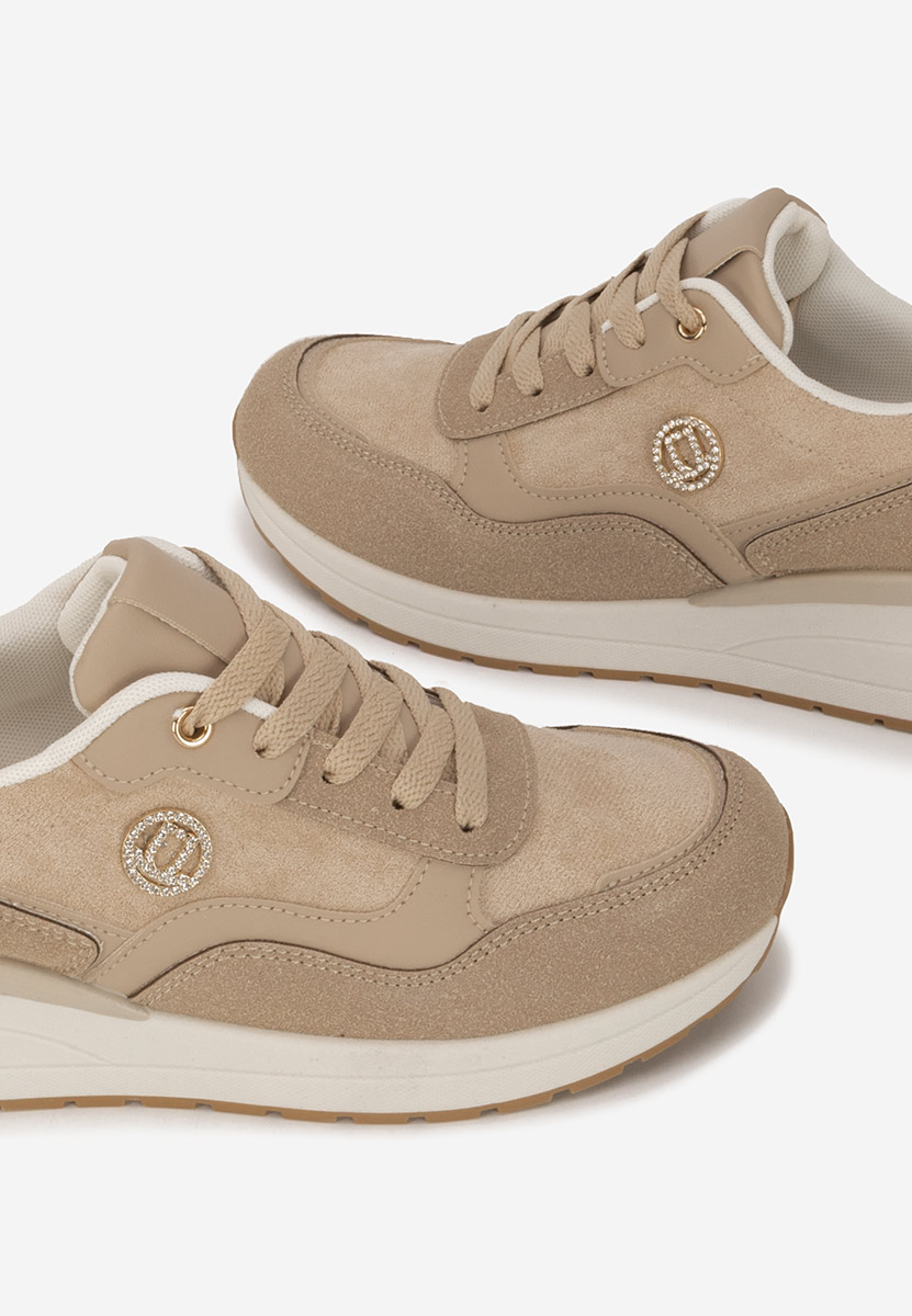 Beżowe sneakersy na koturnie Sindya