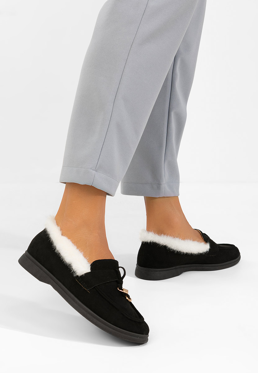 Czarne loafers damskie Semilla