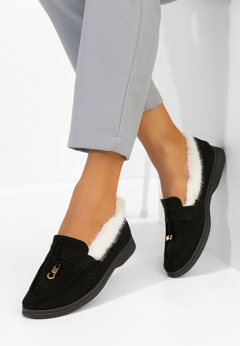 Czarne loafers damskie Semilla