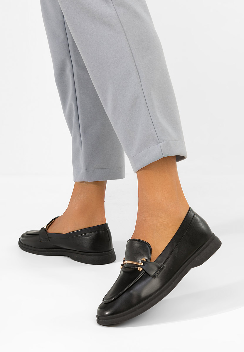 Czarne loafers damskie Sevalia