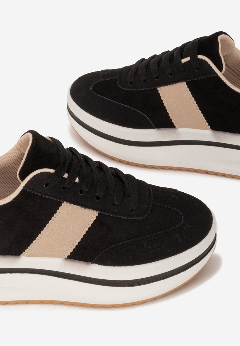 Czarne sneakersy na platformie Zashia