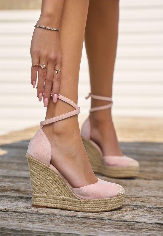 Różowe sandały na koturnie Saniza, Rozmiary: 38 - zapatos